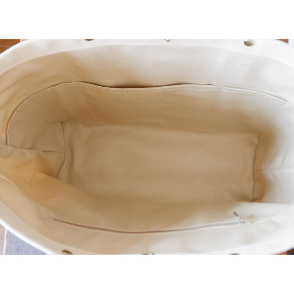 いつものきれいめトート/A4 ◇ 倉敷帆布◇ ライトベージュ×ブラック/ミディアムベージュ×ブラック 4枚目の画像