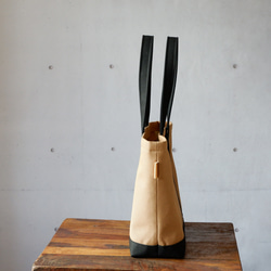 いつものきれいめトート/A4 ◇ 倉敷帆布◇ ライトベージュ×ブラック/ミディアムベージュ×ブラック 6枚目の画像