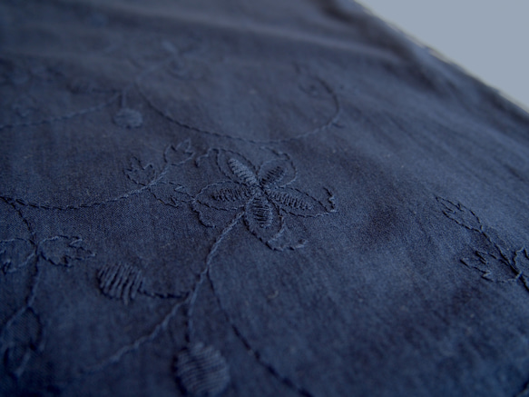 こども浴衣S／魔女の宅急便カラー／紺ネイビー刺繍／木綿(コットン)／子供着物／一つ身／園児〜小学生 1枚目の画像