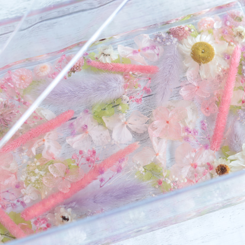 小花を閉じ込めて】固まるハーバリウムティッシュケース～ボタニカル