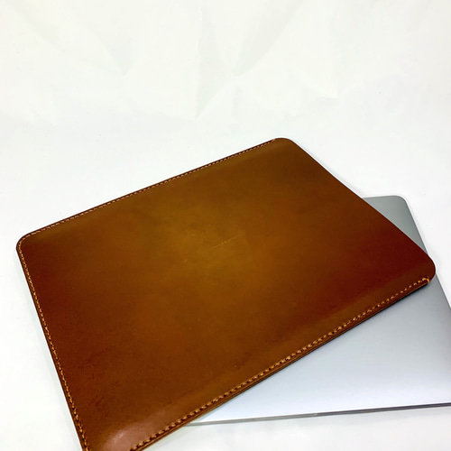 【美品・新品】本革/栃木レザーMacBook13インチ用ケース Amazon.co.jp: 【CYBERGARAGE】タブレットケースカバー・MacBook