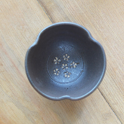 【訳あり品】小鉢（丸）２点セット／黒・焼き〆陶器（レンジ、オーブン、食洗機ＯＫ） 6枚目の画像