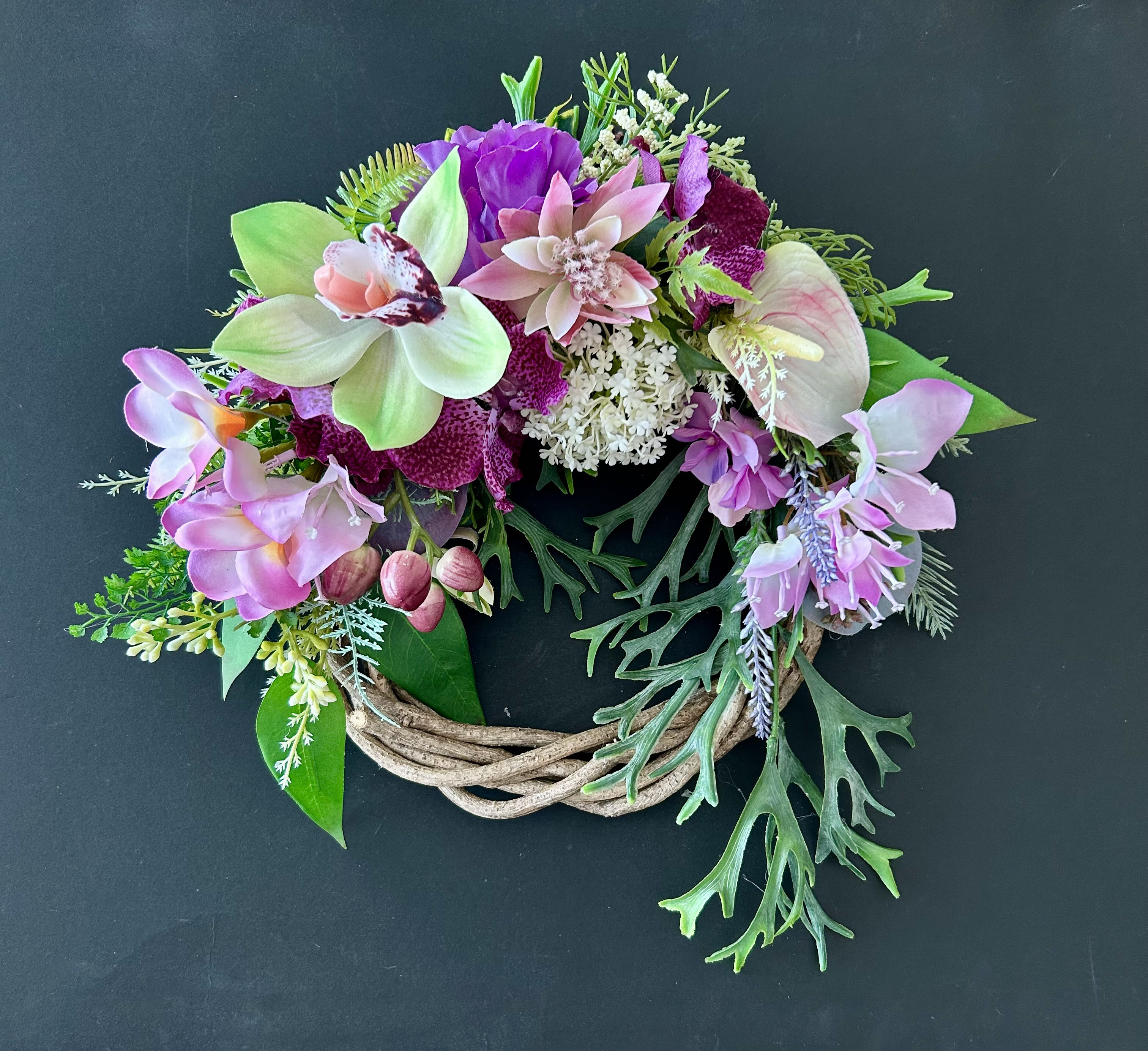 Tropical flower wreath