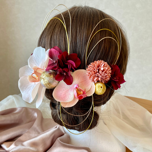 パール胡蝶蘭とマグノリアの髪飾り 結婚式や成人式、和装、アメリカン