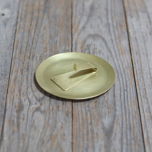 真鍮の小さな蚊取り線香立て 4枚目の画像