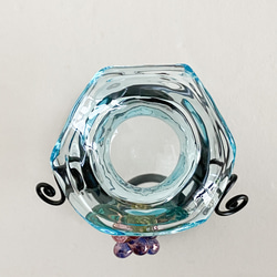 葡萄ビーズ飾りガラス製フラワーベース・薄い水色・アルミワイヤー(黒色) 8枚目の画像
