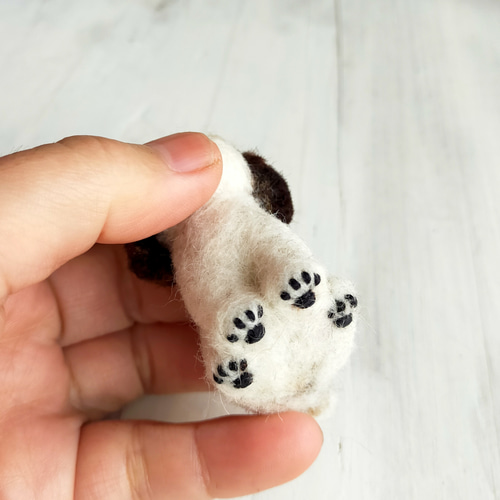 ◾羊毛フェルトの小さなわんこ(茶色い垂れ耳 ビーグル等) マスコット