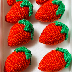 毛糸いちご ストロベリー各色10個セット ハンドメイド 赤色