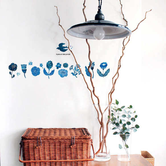 再販3《北欧の庭(Blue)》スッと壁に溶け込むウォールステッカー　※水濡れOK・テカリ無し 2枚目の画像