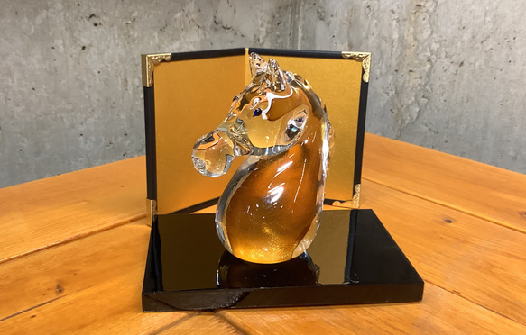 手作りガラス 干支〈馬〉 台座・屏風付き！ その他置物 小樽 ilponte