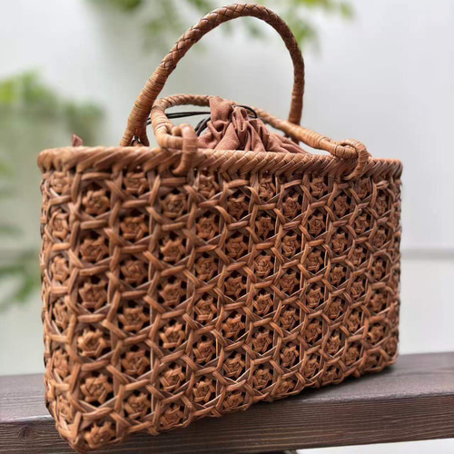 山葡萄籠バッグ 山葡萄かごバッグ 細ひご 花編み 内布あり 巾着タイプ