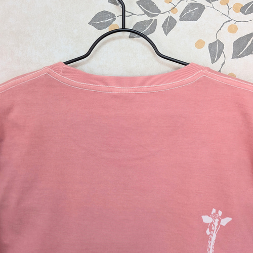 型染めXLサイズ動物Tシャツ(男女兼用) ～きりんの親子