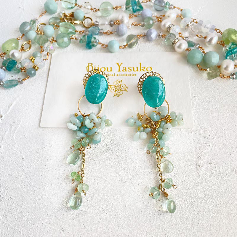 ラスト1 アマゾナイト 緑 天然石 ロング ピアス・イヤリング モザンビーク 揺れる 大ぶり イヤリング贈り物 7,538円