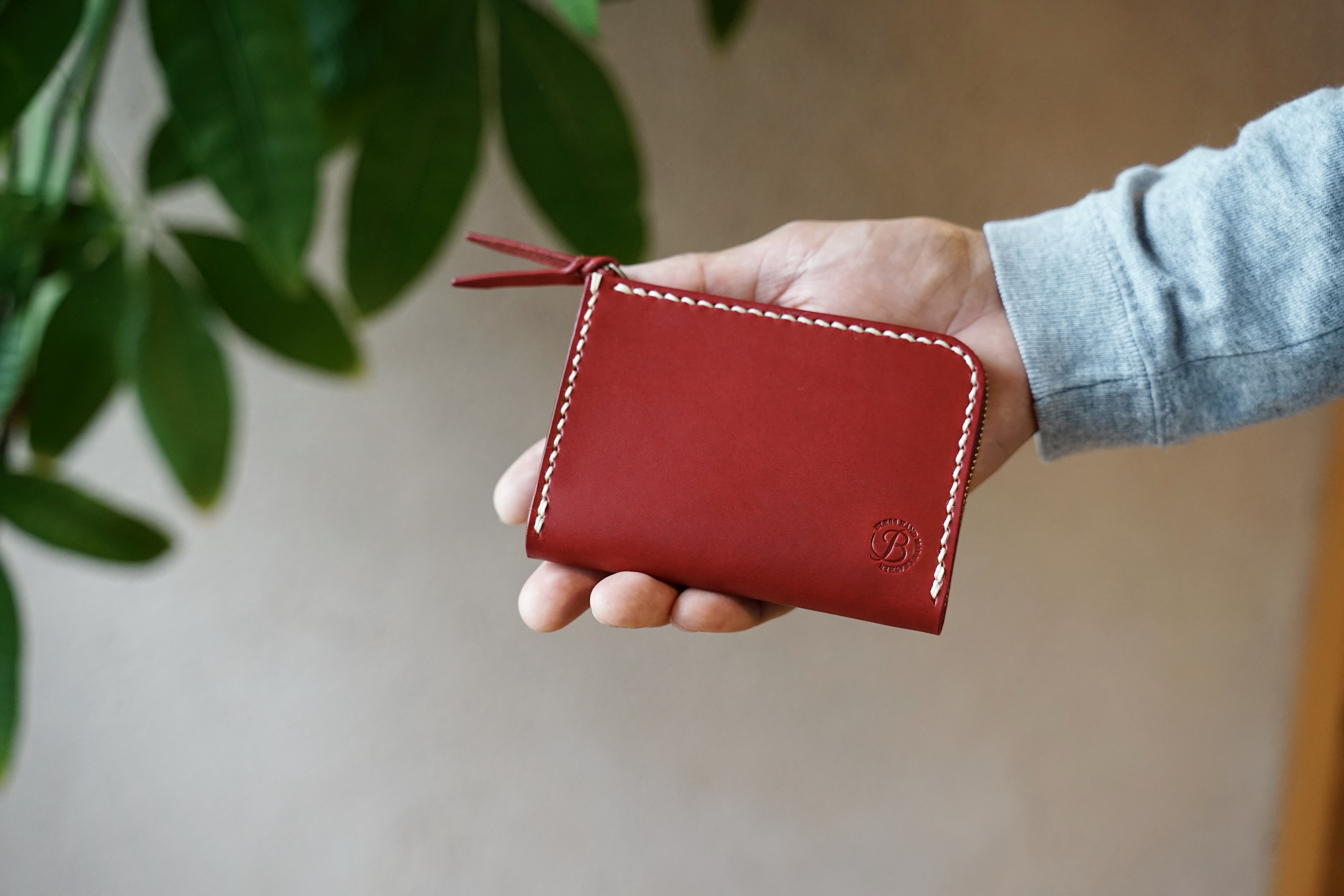 本革 zip コンパクト ウォレット（レッド）