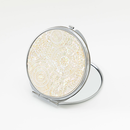 コンパクトミラー パフケース 白蝶貝 ホワイトシェル　パワーストーン　ターコイズ 天然貝 コンパクトミラー （ ホワイトレース ） シェル ・ 螺鈿