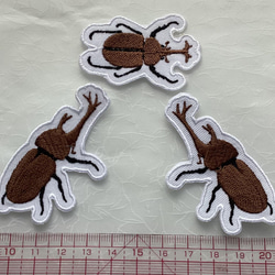 カブトムシ、クワガタ、ヘラクレスオオカブト、ネプチューンオオカブト刺繍アイロンワッペン 2枚目の画像