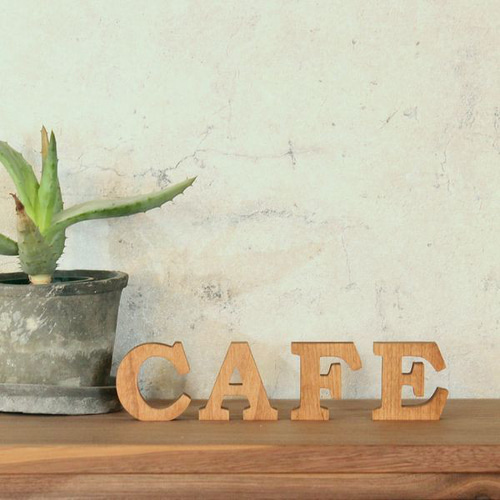 アルファベット オブジェ・無垢材・自立タイプ｜イニシャル