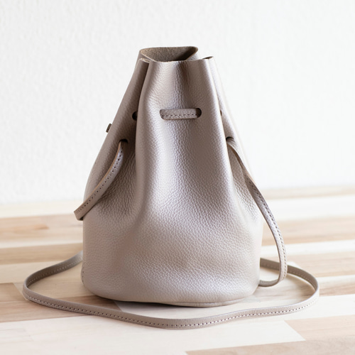 持っているだけでオシャレ 巾着ショルダーバッグ クリスマス