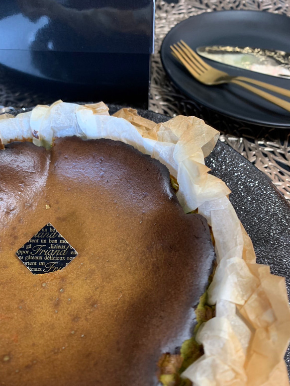 抹茶バスクチーズケーキ◆バースデーケーキや記念日ギフトやお祝いプレゼントにも☆ 6枚目の画像