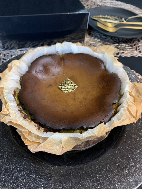 抹茶バスクチーズケーキ◆バースデーケーキや記念日ギフトやお祝いプレゼントにも☆ 8枚目の画像