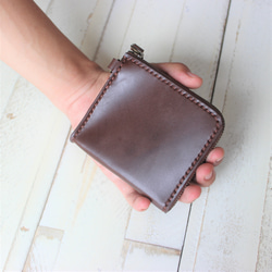 【送料無料】ヌメ革のＬ字型ファスナー財布　 チョコブラウン 1枚目の画像