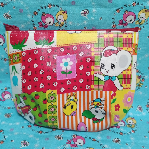 ラミネート ハニーチューン♥レトロアニマルがかわいい♥ ファスナー