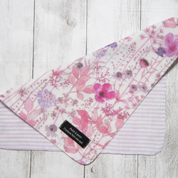 大人のガーゼハンカチ☆ボタニカル柄＜Irma＞(イルマ)・ピンク系（24㎝×24㎝） 3枚目の画像