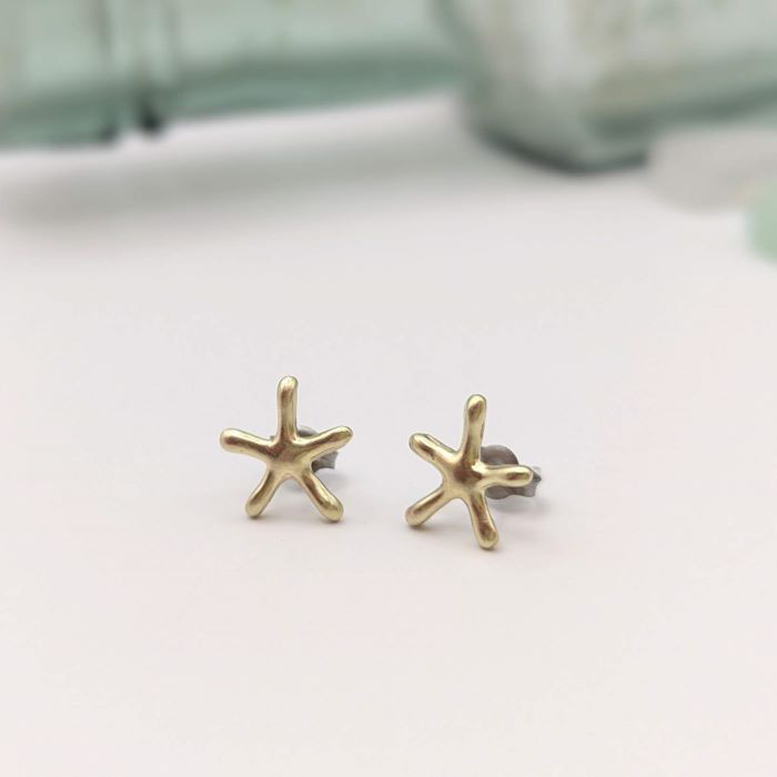 ～小さなピアスシリーズ～*hitode*  1ペア（ピアス・ノンホールピアス　：真鍮素材）