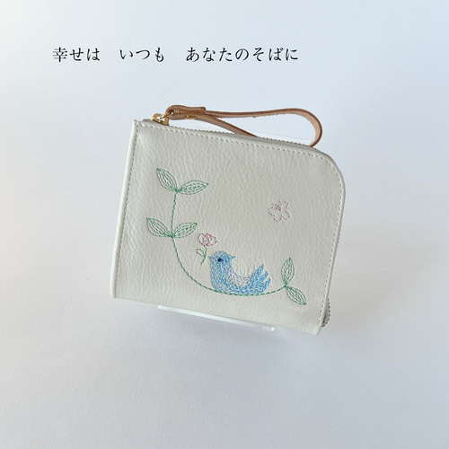LeSportsac いちご柄 三つ折り財布 - メルカリ