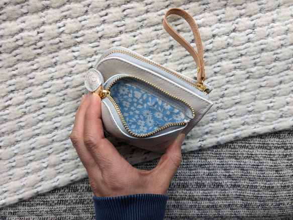 刺繍革財布 『幸せな青い鳥』 WHITE (牛革) 二つ折り財布 8枚目の画像