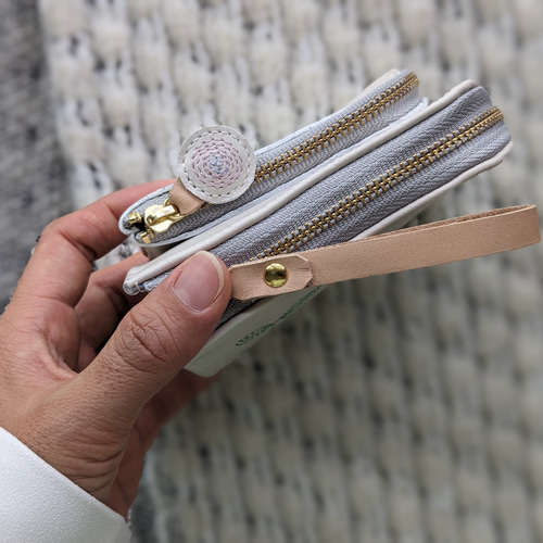 刺繍革財布 『幸せな青い鳥』 WHITE (牛革) 二つ折り財布 その他