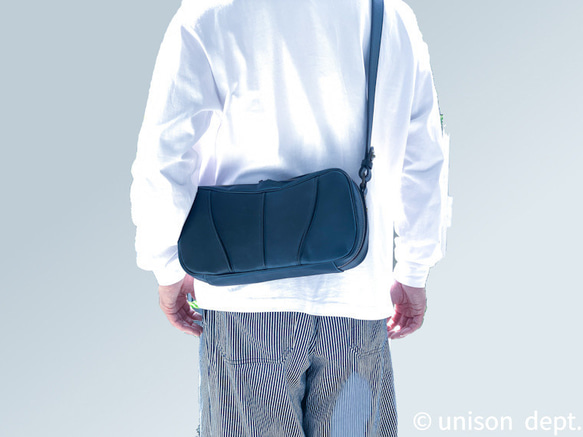 【藍染革 仕切りのある ２wayデザイン ショルダーバッグ　AI Valley Shoulder Bag 6枚目の画像