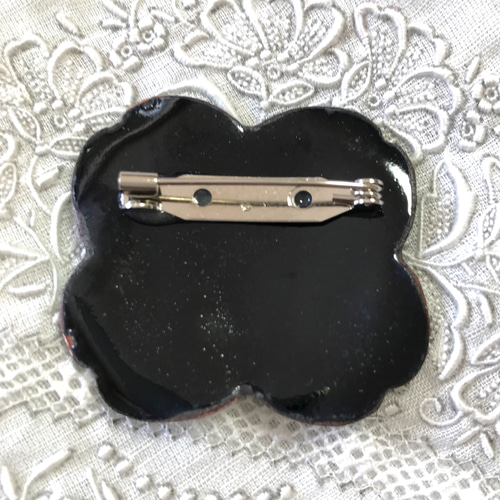 手作り七宝焼 てんとう虫のひと休み 四つ葉のクローバー 純銀張有線