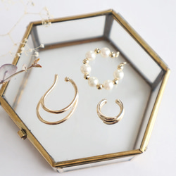 黃金與珍珠耳環三件套 第3張的照片