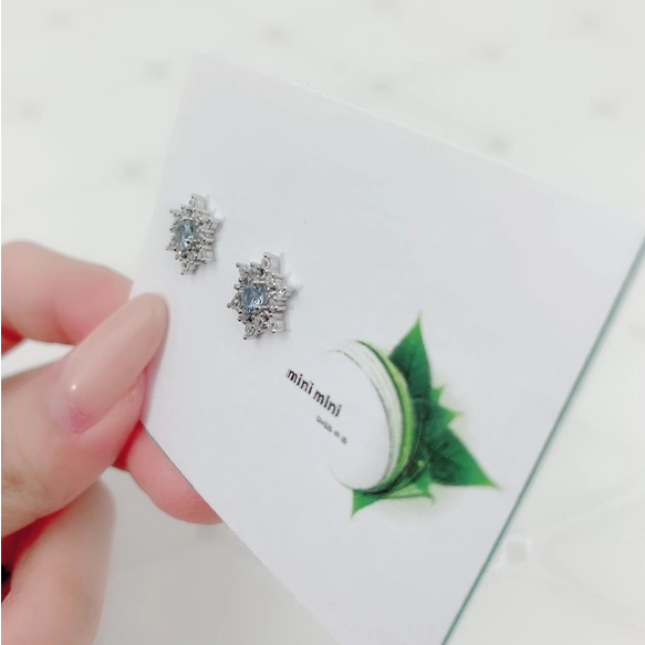 【MSP70】淡いブルーが美しい　アクアマリン スタッドピアス／オフィスにも　アレルギー対応　イヤリング変更