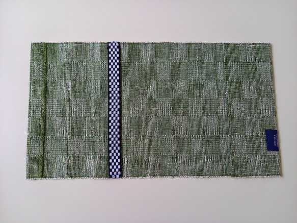 キビソ手織りのブックカバー　市松　緑（文庫サイズ） 3枚目の画像