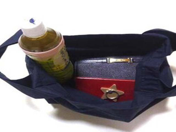 【選べる３色+２柄】レジ袋タイプ・エコバッグ　小さいながらコンビニのお弁当やペットボトルを入れてもまだ余裕 9枚目の画像