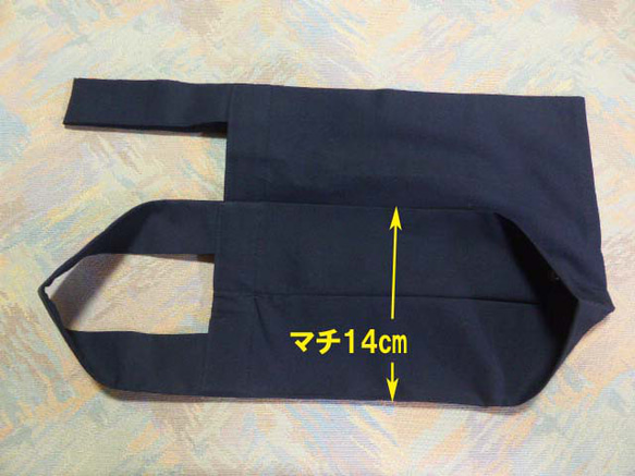 【選べる３色+２柄】レジ袋タイプ・エコバッグ　小さいながらコンビニのお弁当やペットボトルを入れてもまだ余裕 4枚目の画像