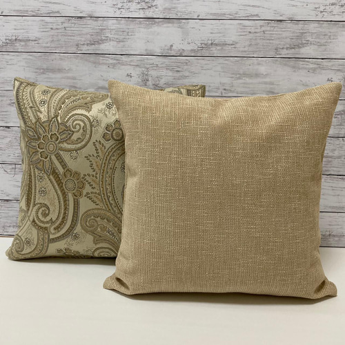 上品なペイズリー柄 ベージュクッションカバー 45×45㎝ ファスナー付