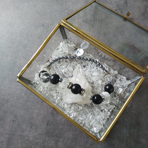 水晶をきちんと扱えるヒーラーの浄化セット✨蓋付きなので、ホコリが