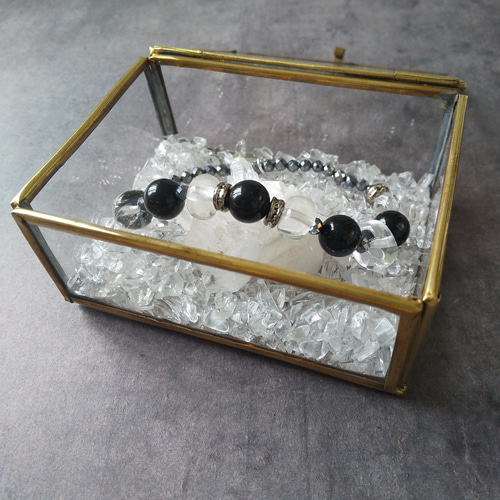 水晶をきちんと扱えるヒーラーの浄化セット✨蓋付きなので、ホコリが