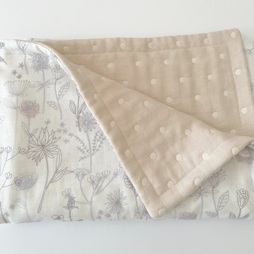 ふわふわ8重ガーゼのブランケット♡【持ち運びに便利なサイズ・約50cm