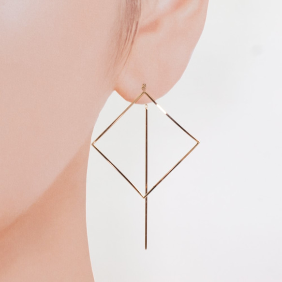 Pendulum pierced earrings / Square 5枚目の画像