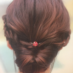 フラワーキャンディ樹脂ヘアゴム (赤いかすみ草)＊つやのあるレジン、ヘアアクセサリー＊ 2枚目の画像