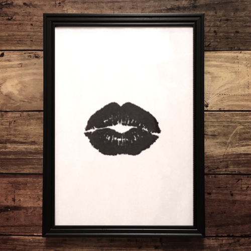 値引き可！　アート　②　唇　ネイル　モノクロ　オシャレ　写真　絵　白　黒　ホワイト　ブラック　リップ　LIP　額縁　フレーム　ピクチャー ポスター♡キスマーク♡インテリア♡リップ♡パネル♡デザイン♡アート