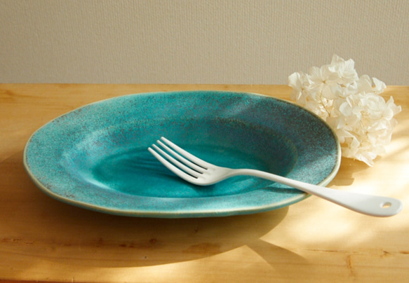 エメラルドブルーのオーバル皿　odm-1 1枚目の画像