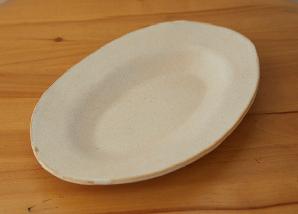 クリーム色のオーバル　皿odm-3 2枚目の画像