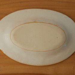 クリーム色のオーバル　皿odm-3 8枚目の画像