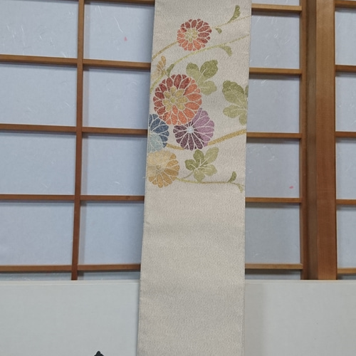 2839豪華刺繍の素敵な帯リメイクタッセル付正絹テーブルランナー