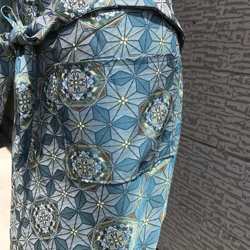 エプロン　和柄　着物リメイク　古布 難有 新品 和柄青海波エプロン 紺 着物リメイク - メルカリ